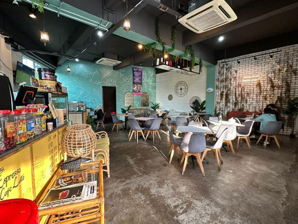 Fazz Kitchen dining area