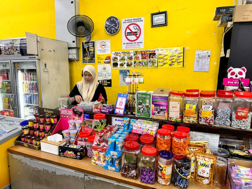 Mamak Kaw Kaw preparation counter